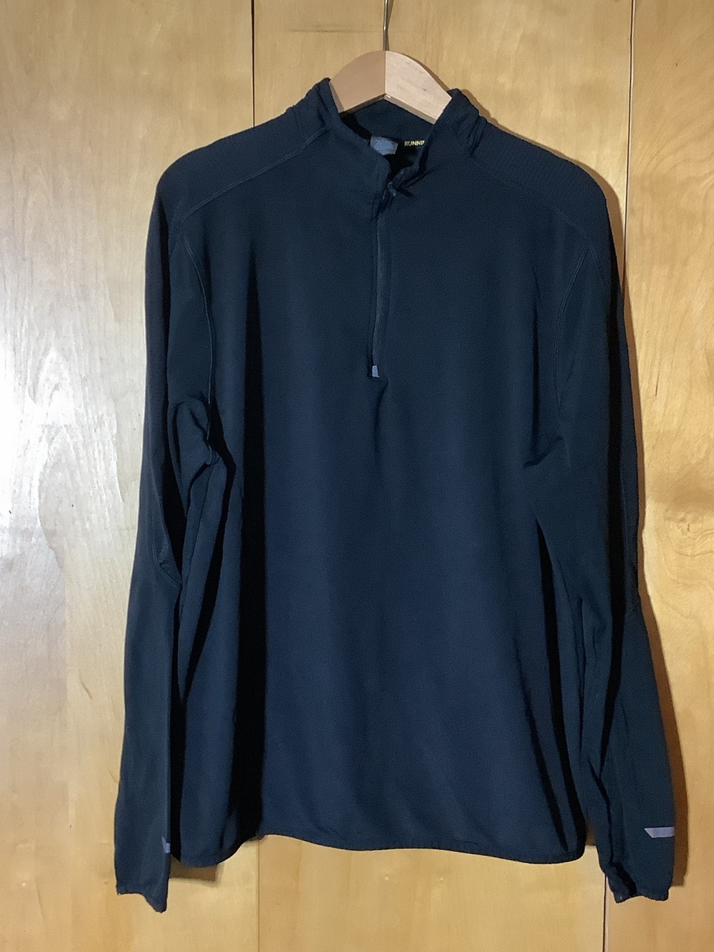 Champion Running black 1/4 zip, size XL